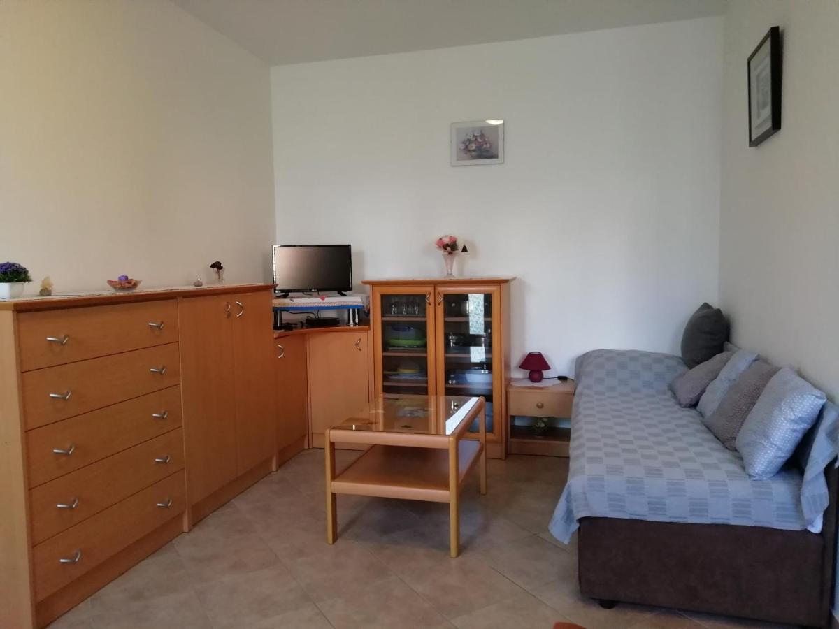 Apartmani Vesna Buje Luaran gambar